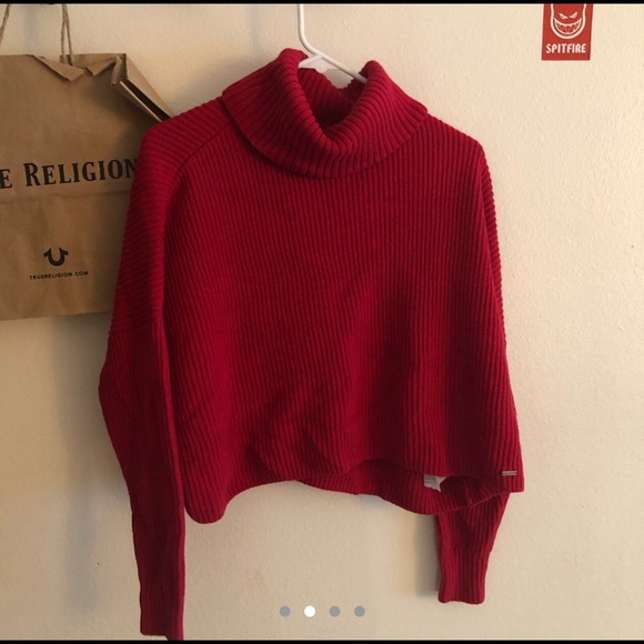 Hollister Cropped Turtle Neck Sweater 